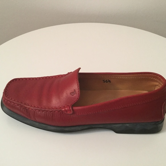 Tod's Driving Loafer - Picture 1 of 3